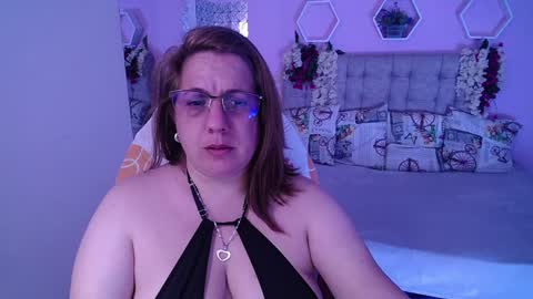 Snapshot of katiee_jones_ chatting on January 13, 2025, 3:36 pm Katherine online show from January 13, 2025, 3:36 pm