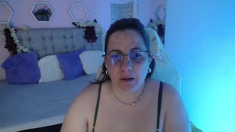 Snapshot of katiee_jones_ chatting on February 2, 2025, 3:49 pm Katherine online show from February 2, 2025, 3:49 pm