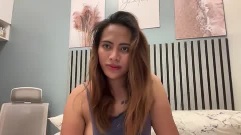 katiefrox  online show from November 12, 2025, 9:53 am
