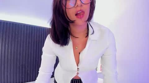 Snapshot of katiuskadreams chatting on October 3, 2025, 8:17 pm KATIUSKA online show from October 3, 2025, 8:17 pm
