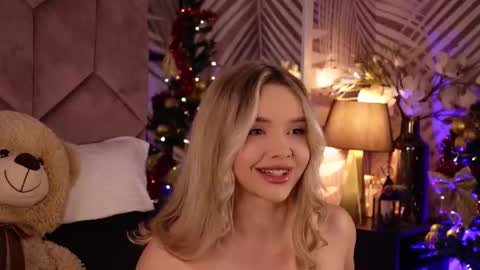 KatJolie online show from December 13, 2025, 7:53 pm