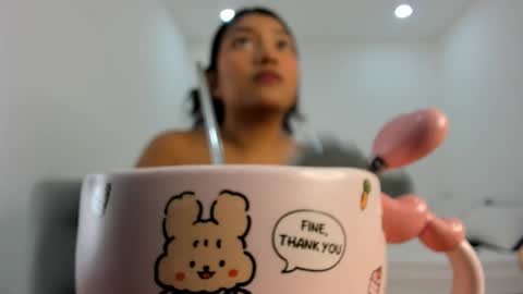 Follow me on instagram and twitter as correaktnees online show from September 18, 2025, 7:43 am