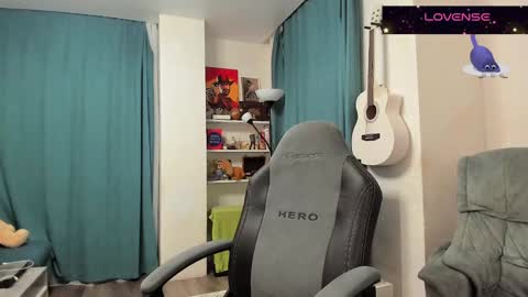 katniss_k online show from February 8, 2025, 4:57 am