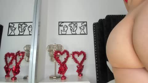 katrina moore online show from February 14, 2025, 2:33 pm