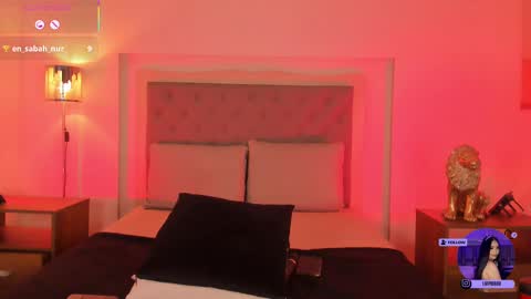 katte_hood_ online show from March 7, 2025, 7:41 am