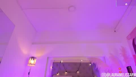 katte_hood_ online show from October 30, 2025, 5:42 am