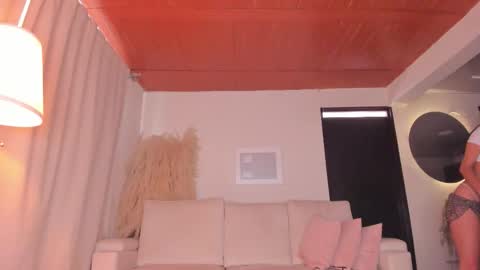 katte online show from October 19, 2025, 1:34 pm