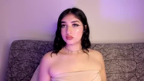 Kat  online show from April 14, 2026, 1:44 am