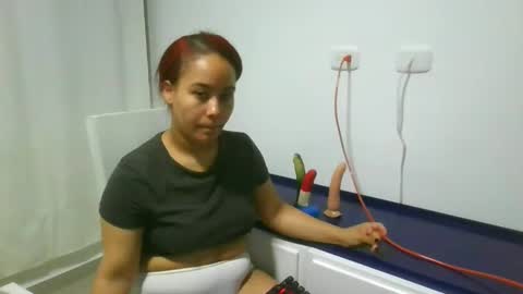 katticloos online show from February 13, 2025, 7:13 am