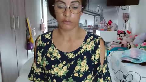 KattleyaGrey online show from December 18, 2024, 2:06 pm