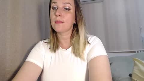 Katty Fox online show from September 11, 2025, 10:59 am