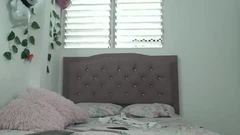 Katty online show from March 11, 2025, 2:29 pm