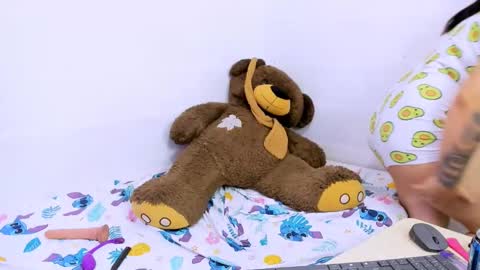 katty online show from February 12, 2025, 2:24 am