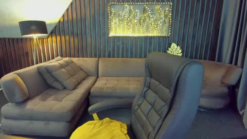 Katty online show from April 8, 2026, 7:19 am