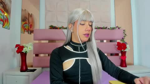 KattyJener online show from April 17, 2026, 2:36 am