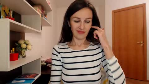 Snapshot of kattysapphire chatting on October 31, 2025, 2:51 pm KattySapphire online show from October 31, 2025, 2:51 pm