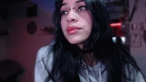 Snapshot of kattze chatting on January 22, 2025, 3:20 am      online show from January 22, 2025, 3:20 am