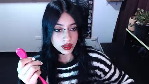Snapshot of kattze chatting on February 17, 2025, 3:25 am      online show from February 17, 2025, 3:25 am