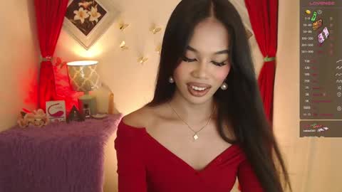 Camilla online show from March 4, 2025, 3:26 pm