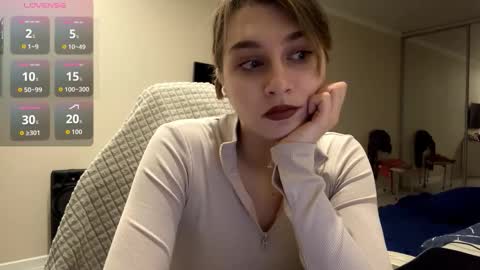 Olivia online show from March 22, 2026, 3:26 pm