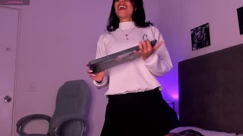 katy_contreras online show from March 5, 2025, 11:06 am