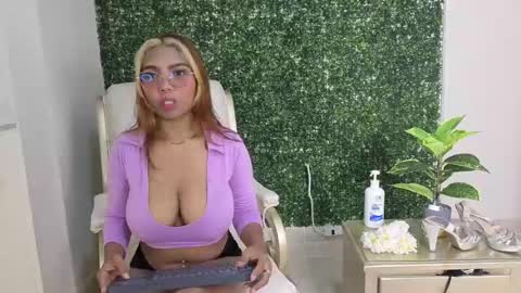 katy_love222 online show from May 24, 2026, 6:57 pm