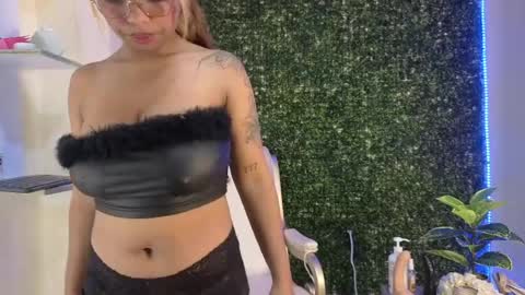 katy_love222 online show from May 29, 2026, 8:07 pm