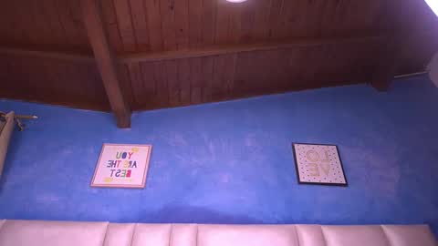 Katy online show from September 10, 2025, 11:54 am