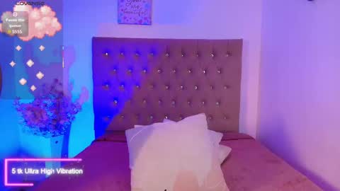 Katy Van online show from September 22, 2025, 6:04 am