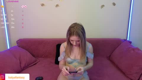 Snapshot of katyafantasy chatting on January 24, 2025, 6:35 pm KatyaFantasy online show from January 24, 2025, 6:35 pm