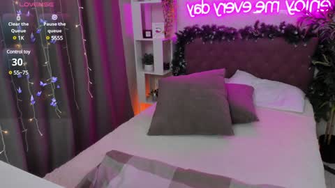 Kate online show from January 25, 2025, 6:23 am