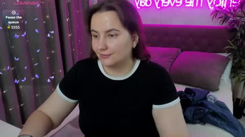 Kate online show from September 17, 2025, 3:08 am