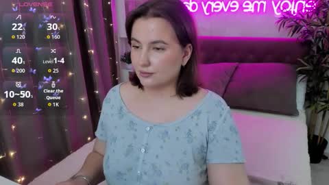 Kate online show from October 3, 2025, 5:59 am