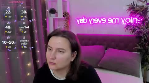 Kate online show from November 5, 2025, 6:35 am