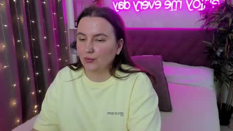 Snapshot of katyaneilson chatting on May 2, 2026, 6:51 am Kate online show from May 2, 2026, 6:51 am