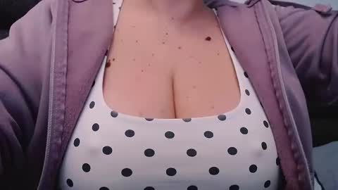 Katy online show from February 26, 2025, 7:09 am