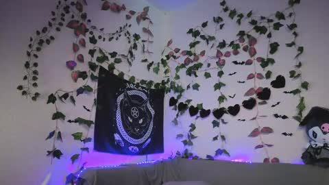 Snapshot of kawai_kittypussy chatting on February 27, 2026, 8:14 am Mia online show from February 27, 2026, 8:14 am