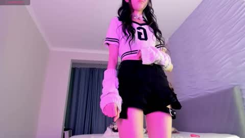 mai online show from October 17, 2025, 2:30 pm