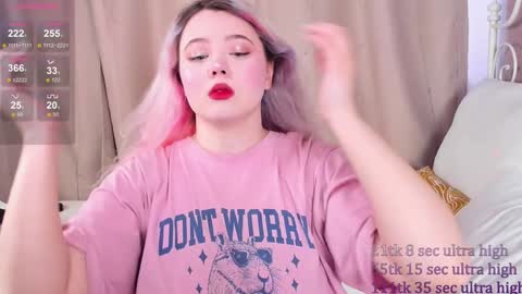 Yuki  online show from January 27, 2025, 9:02 am