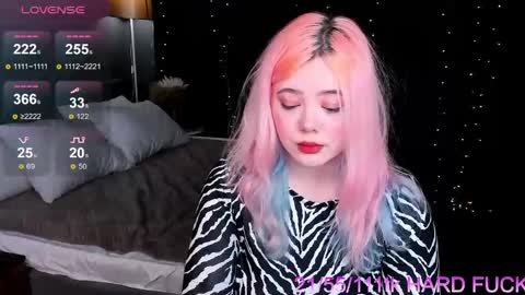 Yuki  online show from March 10, 2025, 8:48 am