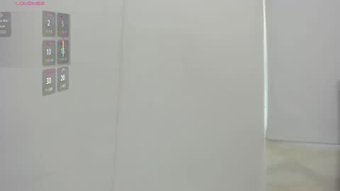   online show from November 7, 2025, 11:32 am