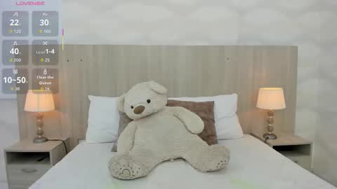   online show from November 28, 2025, 11:24 am