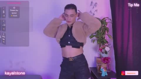 Snapshot of kayalstone chatting on March 8, 2026, 2:54 pm Cattleya stone online show from March 8, 2026, 2:54 pm