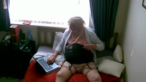 Snapshot of kayeisacd2 chatting on October 10, 2025, 8:57 am kayeisacd2 online show from October 10, 2025, 8:57 am