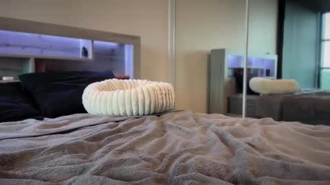 khaleesi online show from March 2, 2026, 10:16 pm