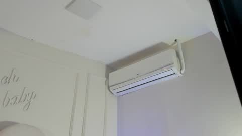 kaylachannell online show from January 18, 2026, 3:32 am