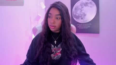 Snapshot of kaylaprince_ chatting on October 29, 2025, 1:35 pm kaylaprince_ online show from October 29, 2025, 1:35 pm