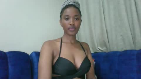 kaylar online show from November 9, 2025, 6:17 pm