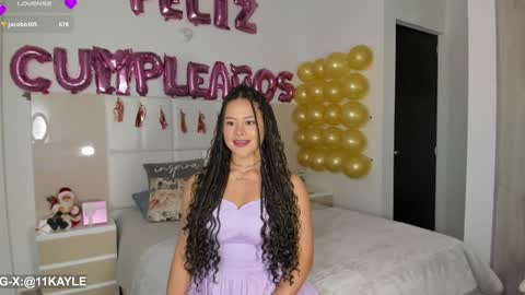 INSTAGRAM AND TW 11kayle online show from December 12, 2024, 12:05 am