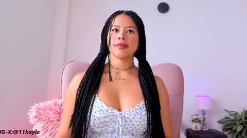 INSTAGRAM AND TW 11kayle online show from February 16, 2025, 4:32 pm